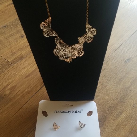 Necklace and earring butterfly set - Picture 4 of 4